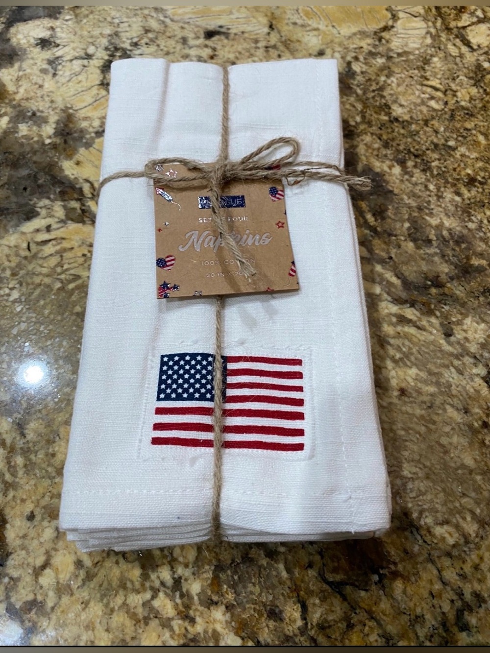 ENVOGUE Cloth Napkin set with Embroidered Flag - Brand new!